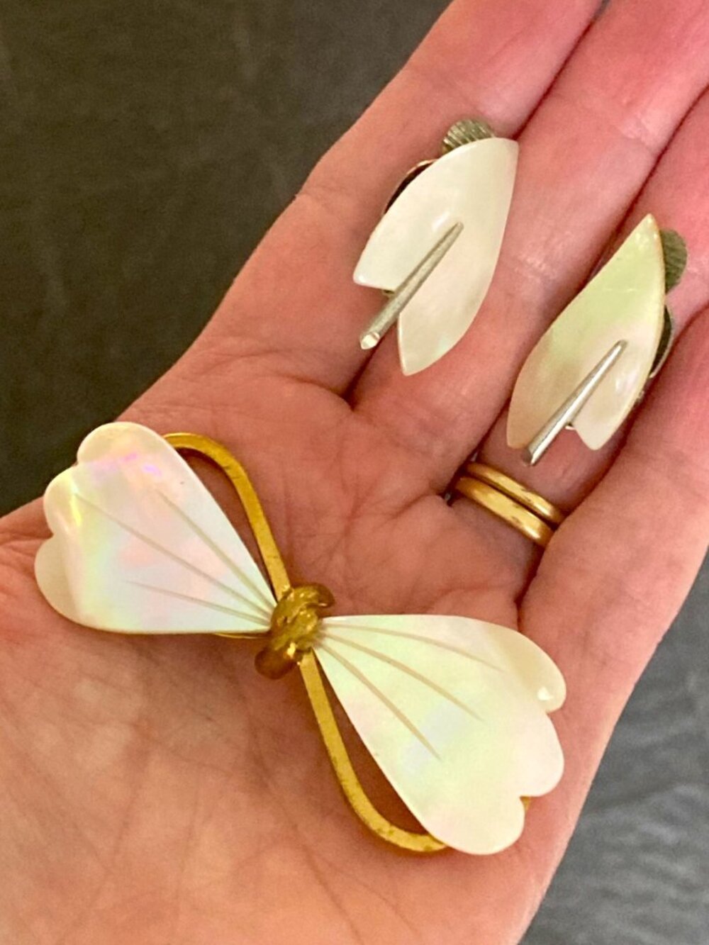 Mother of pearl brooch and earrings